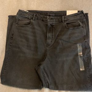 AE Stretch Curvy Mom Jean - Black NWT